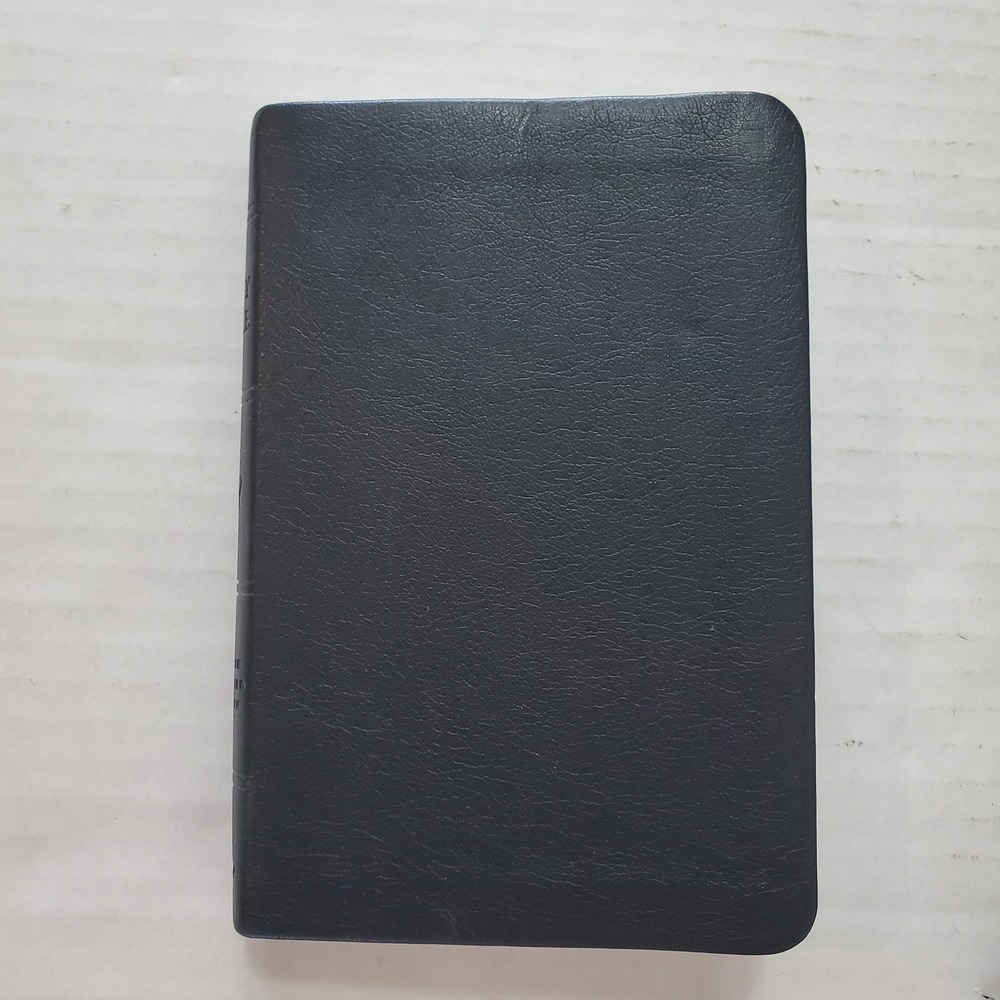 Crossway ESV Bible Compact Edition Black TruTone Leather 2016 Text 9781433582530